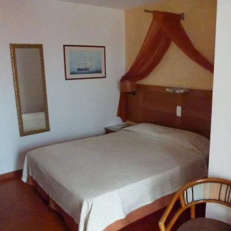 Hotel Do Cerro 4*