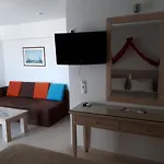 Do Cerro Hotel