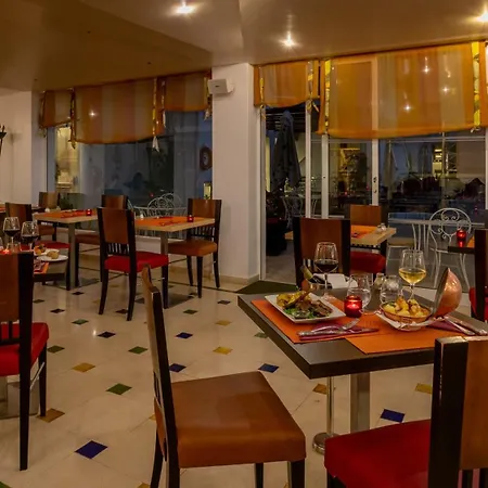 Do Cerro ホテル 4*