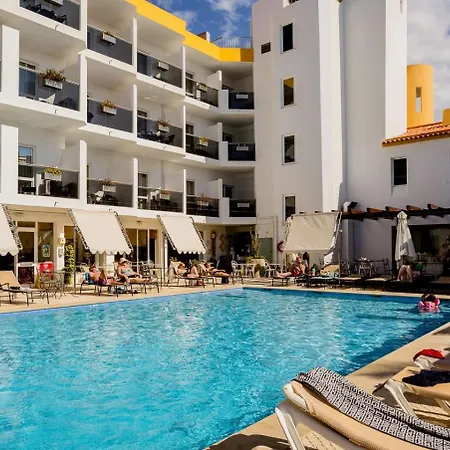 Do Cerro Hotell 4*