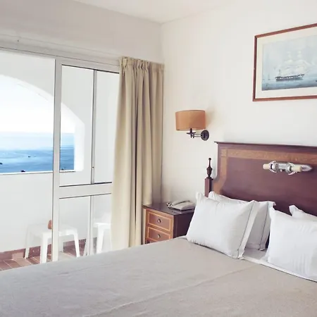 Do Cerro Otel 4*