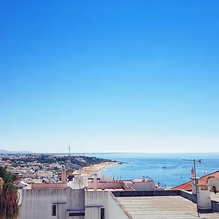 Do Cerro فندق