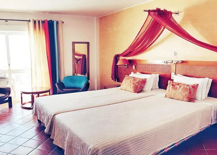 Do Cerro ホテル 4*